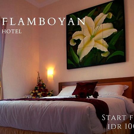 Hotel Flamboyan Jember Exterior photo